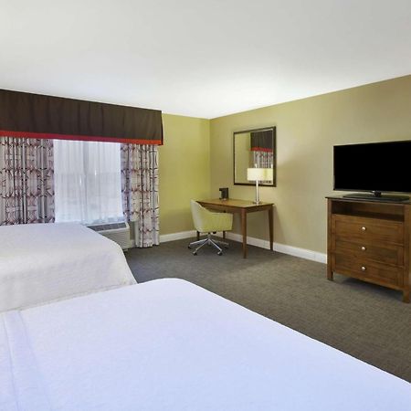 Hampton Inn & Suites Wichita-Northeast Экстерьер фото