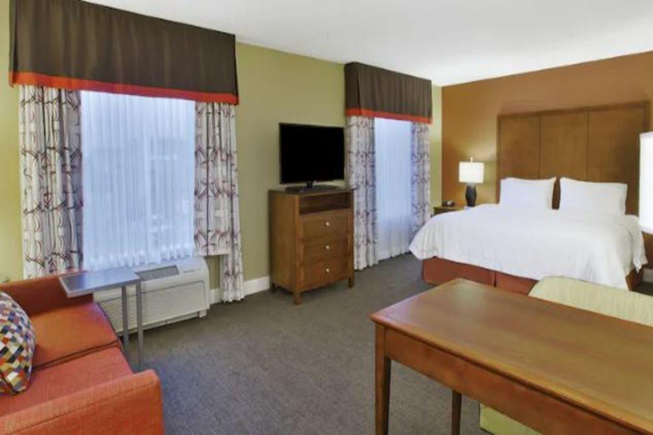Hampton Inn & Suites Wichita-Northeast Экстерьер фото