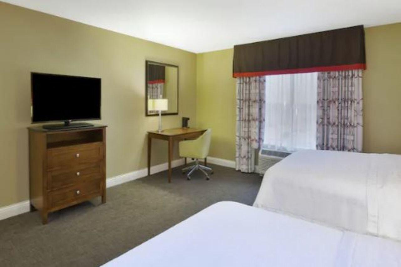 Hampton Inn & Suites Wichita-Northeast Экстерьер фото