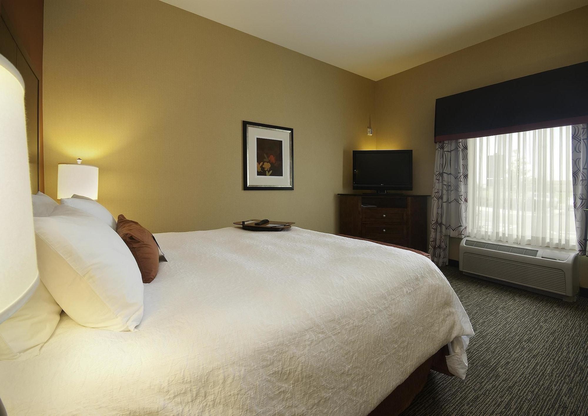 Hampton Inn & Suites Wichita-Northeast Экстерьер фото