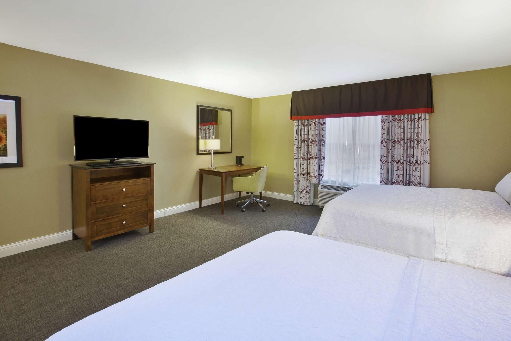 Hampton Inn & Suites Wichita-Northeast Экстерьер фото