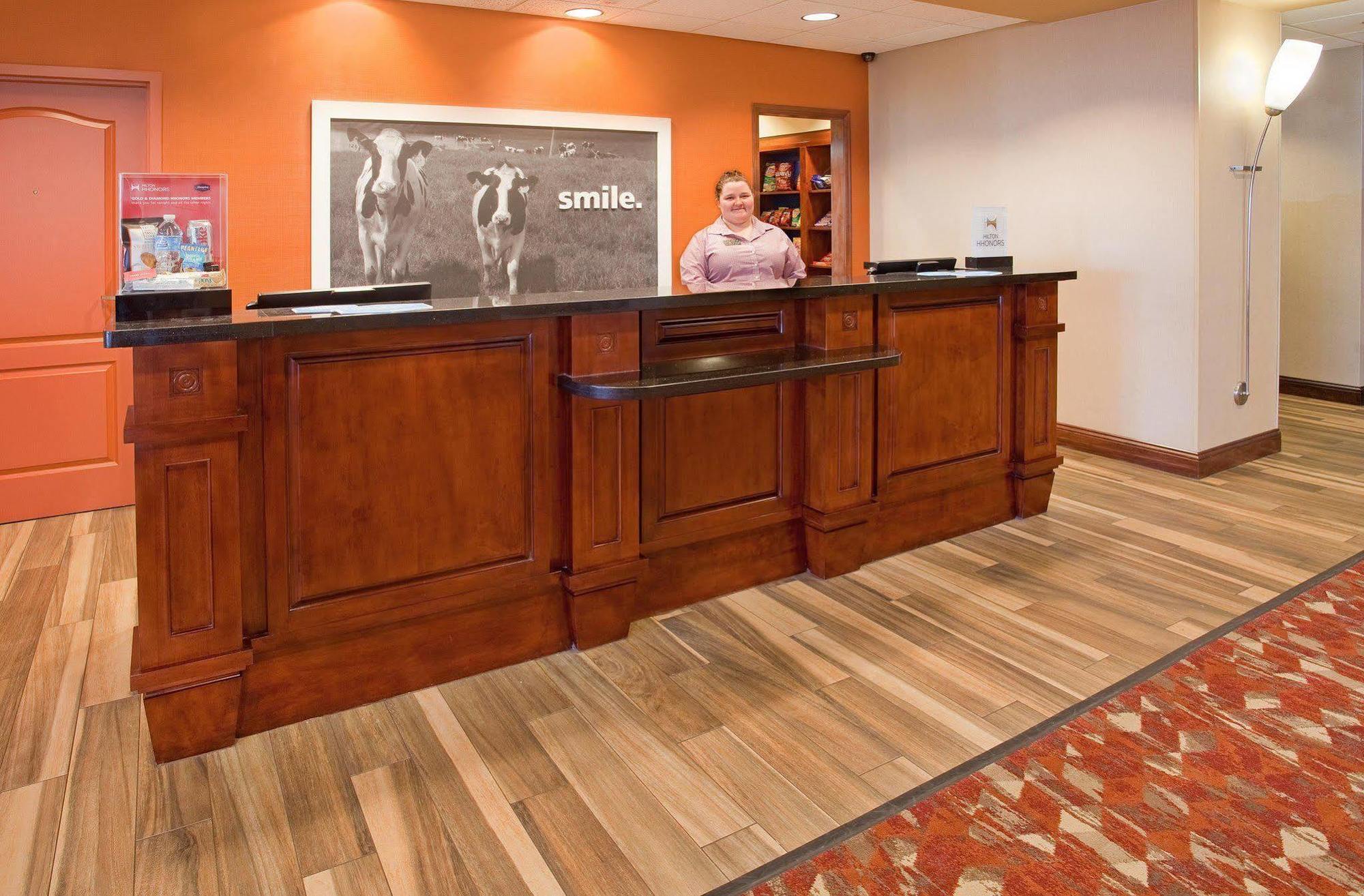 Hampton Inn & Suites Wichita-Northeast Экстерьер фото