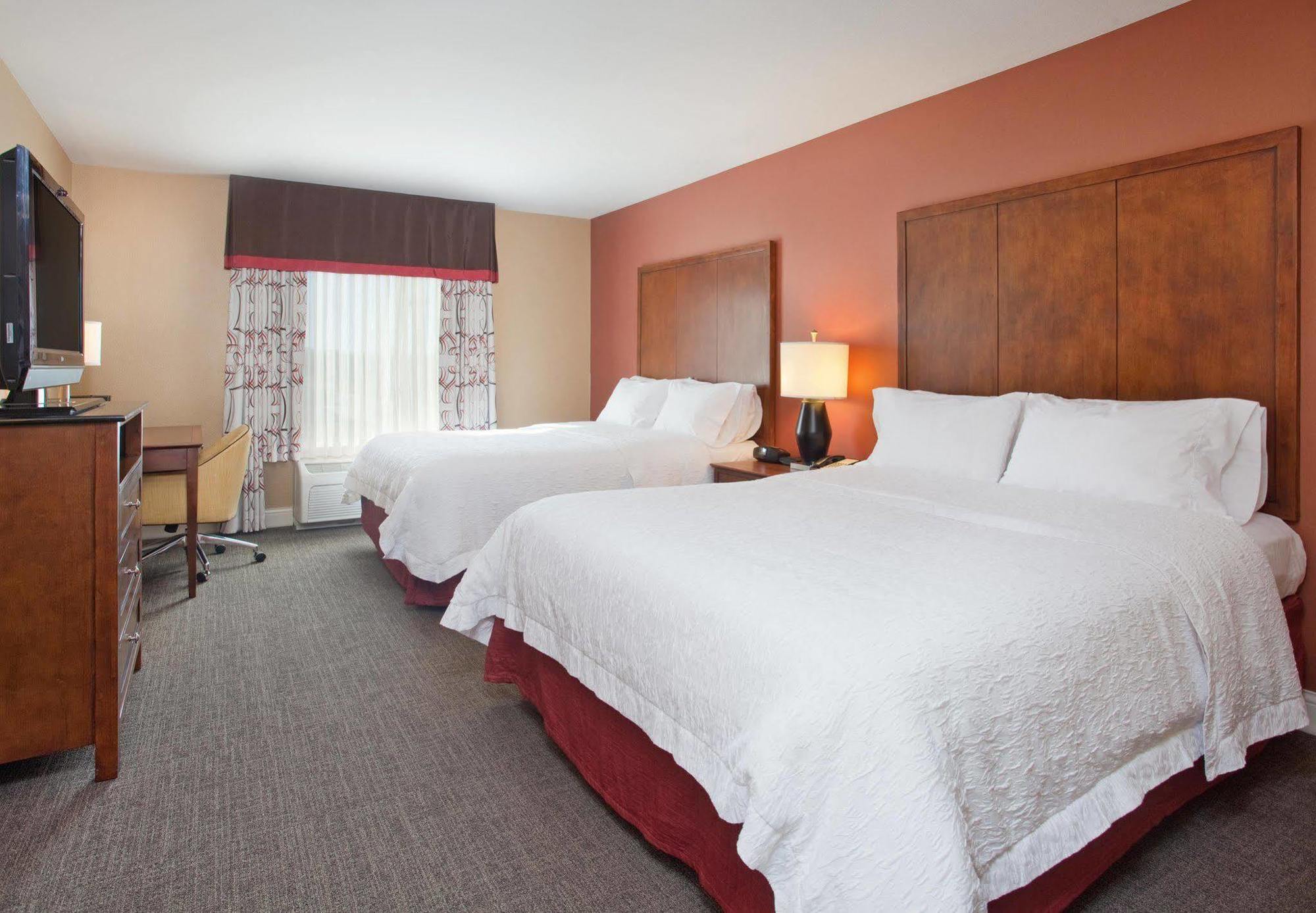 Hampton Inn & Suites Wichita-Northeast Экстерьер фото